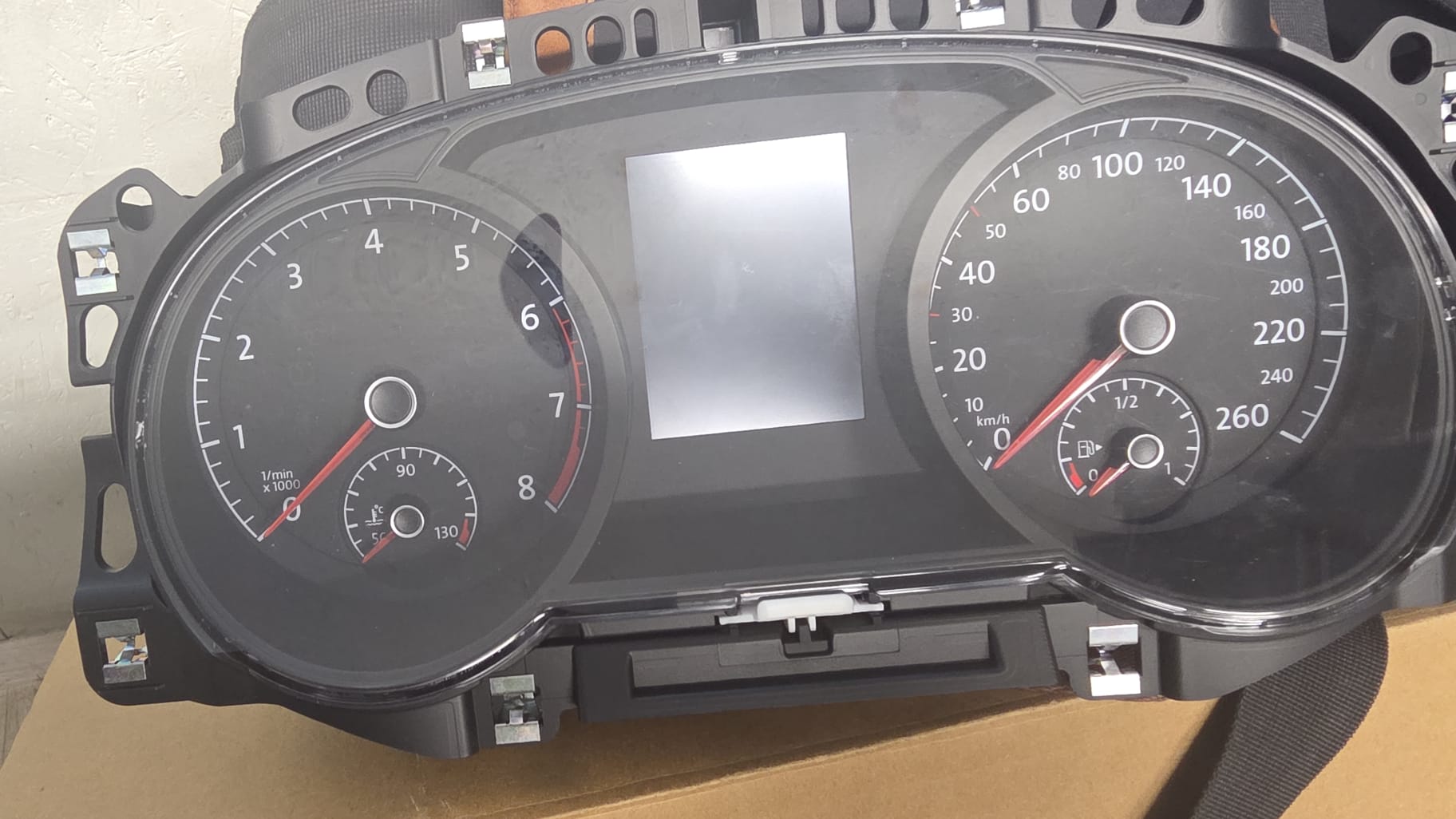 ремонт спидометра passat b8 2015